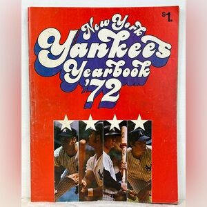 1972 New York Yankees MLB Baseball Yearbook “72” Paperback Magazine Collectible